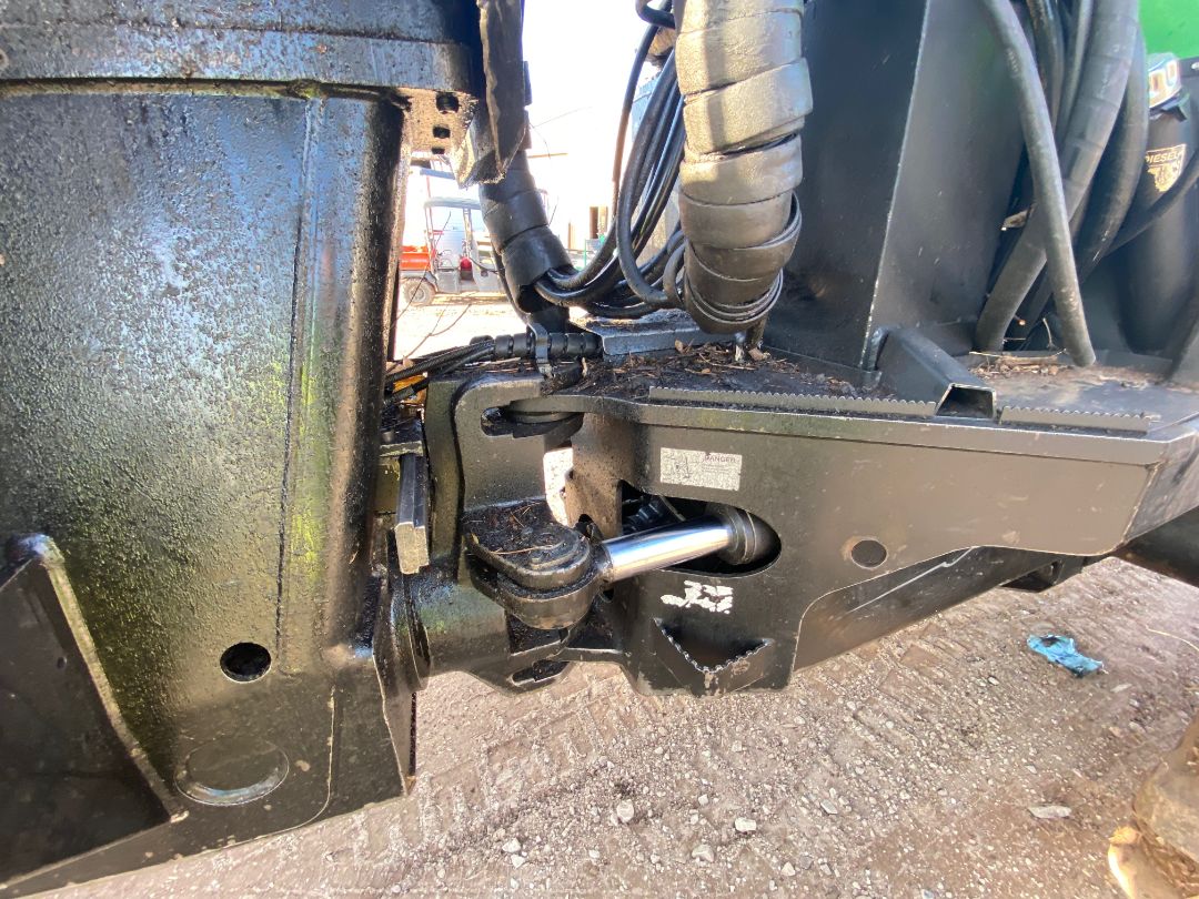 2005 DEERE 1010D - Image 16